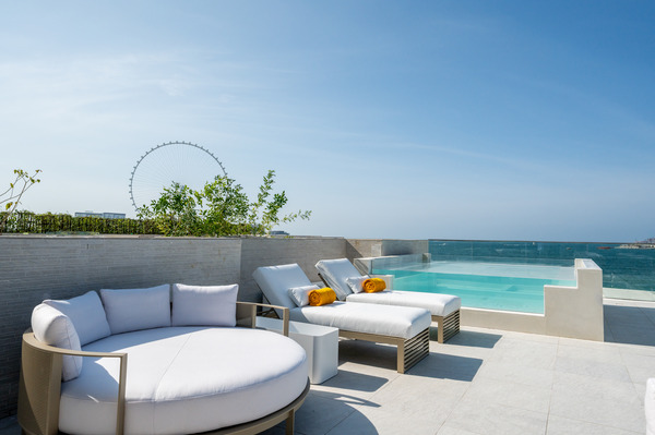 five luxe baller suite terrace 