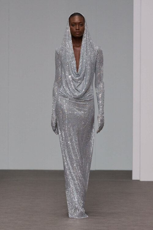 silver gown by itrh at dubai fashion week