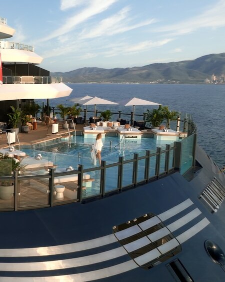 Luminara Ritz carlton yacht collection 2