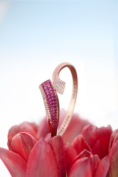 Sonam kapoor for Zoya indian jewellery
