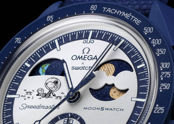 Swatch Mission to Earthphase Moonshine Gold 5