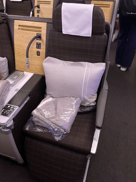 Swiss air review 9
