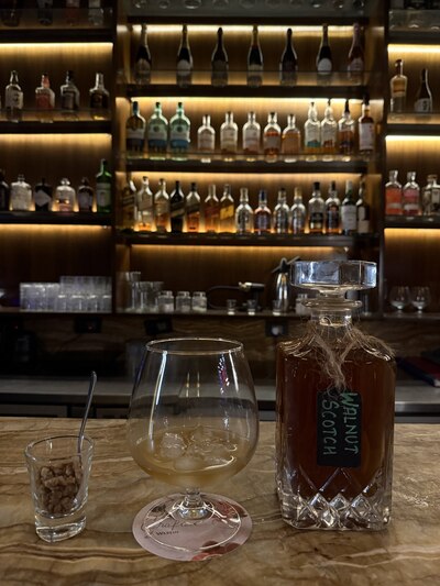 bar